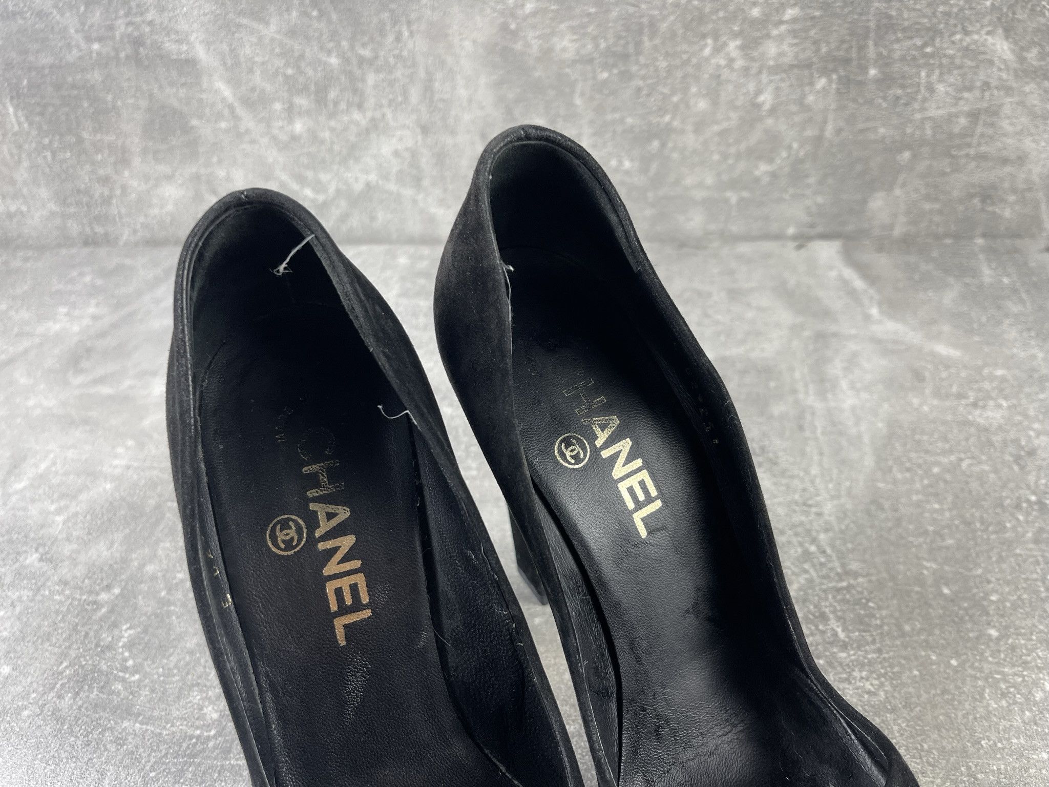 Chanel Chanel Classic Escarpins Suede Leather Cap Toe Pumps Heels Size US 8 / IT 38 - 14 Thumbnail