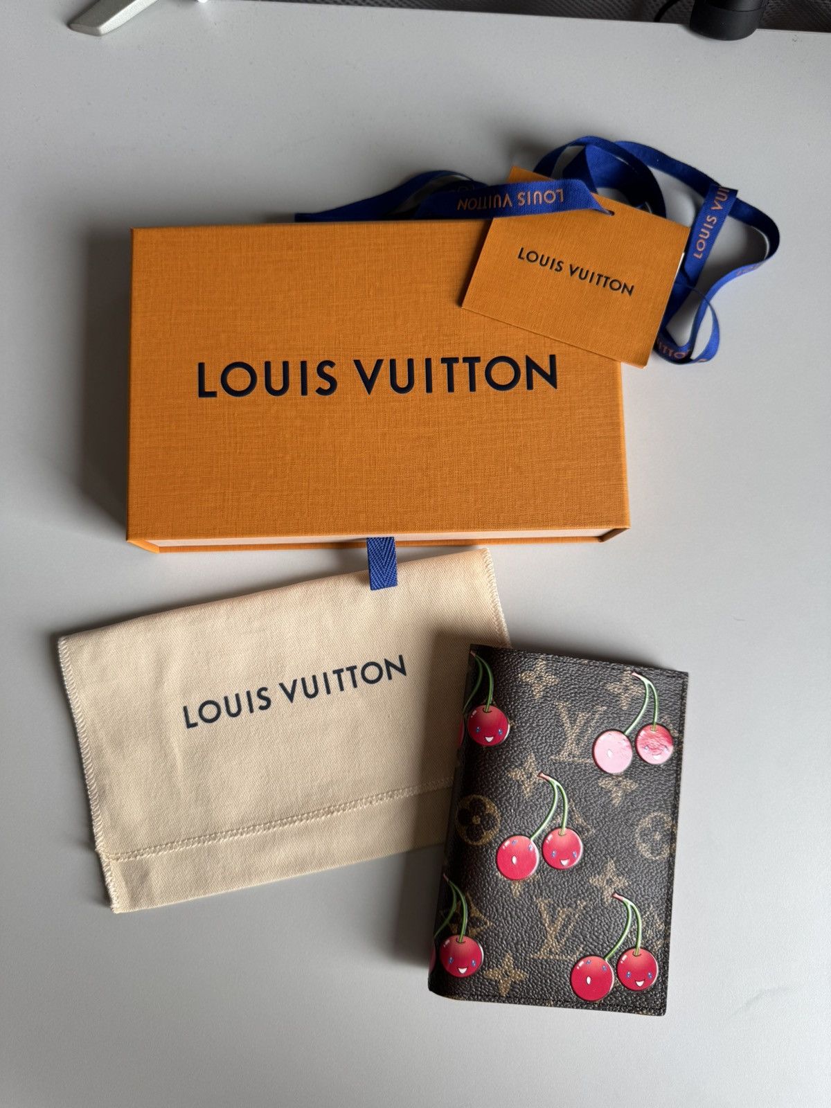 Louis Vuitton × Takashi Murakami Louis Vuitton x Takashi