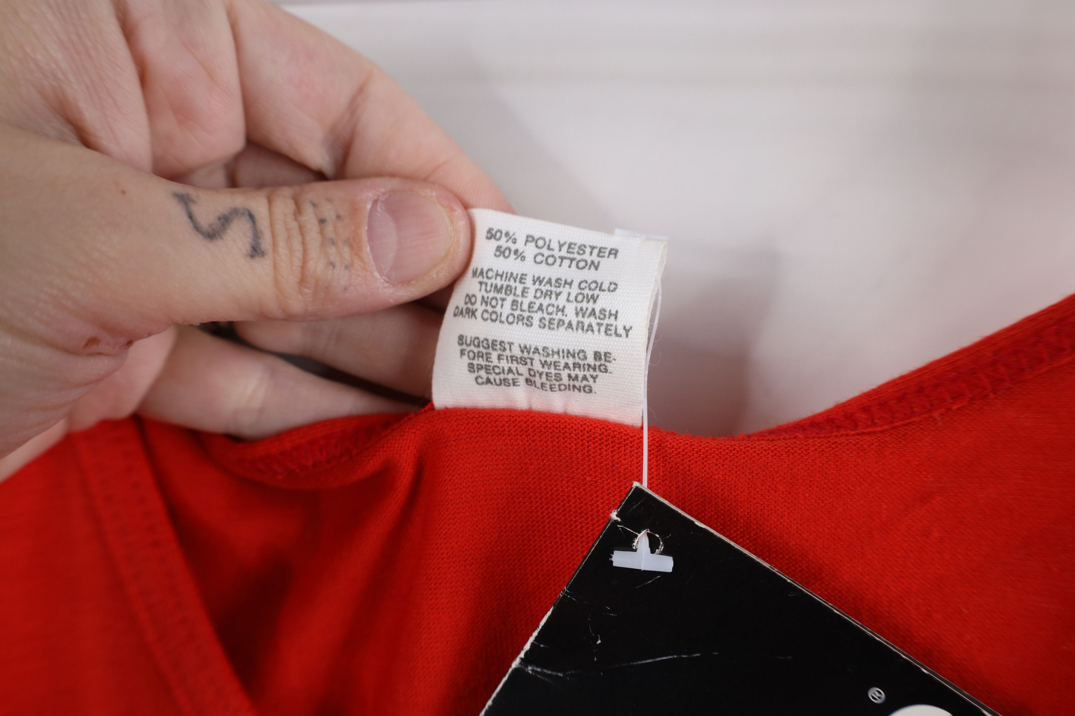 Adidas × Vintage Deadstock Vintage 80s 90s Adidas Tank Top T-Shirt Red USA Size US S / EU 44-46 / 1 - 7 Thumbnail