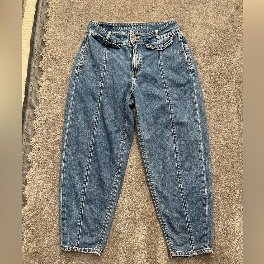 Designer American Eagle relaxed mom jean 2 short Size 26" / US 2 / IT 38 - 1 Thumbnail