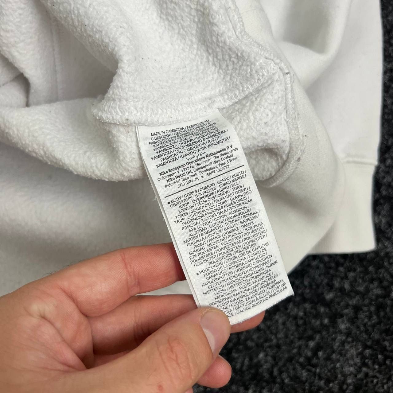 Nike White nike hoodie boxy fit y2k style mini swoosh Size US M / EU 48-50 / 2 - 3 Thumbnail