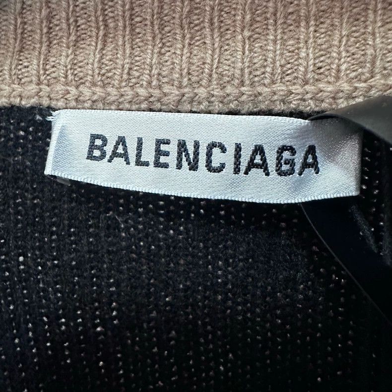 Balenciaga Balenciaga Brown barrage full printed logo sweater Size US S / EU 44-46 / 1 - 4 Thumbnail