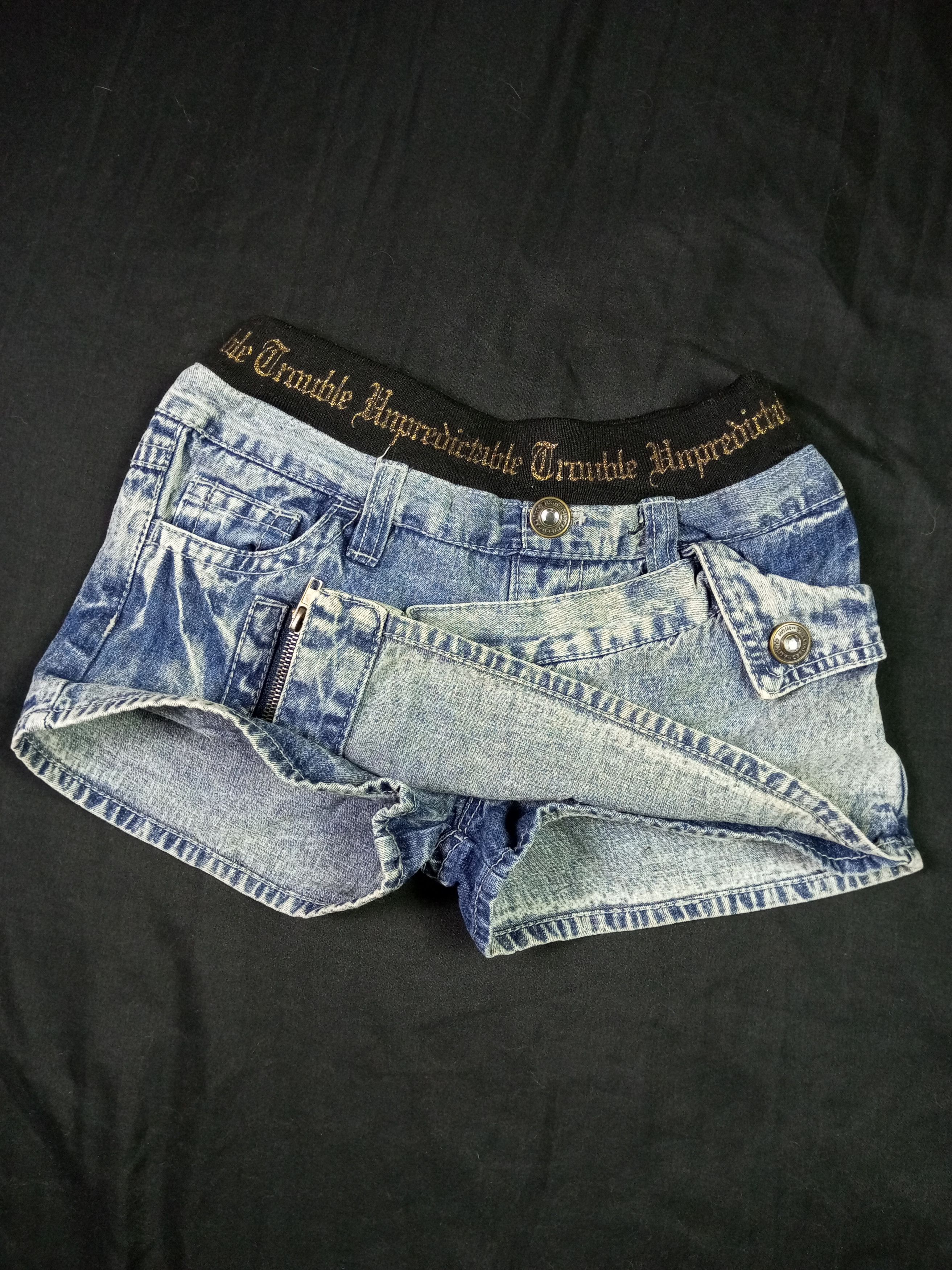 Japanese Brand Trouble Unpredictable japanese brand sexy shorts Size 27" / US 4 / IT 40 - 7 Thumbnail