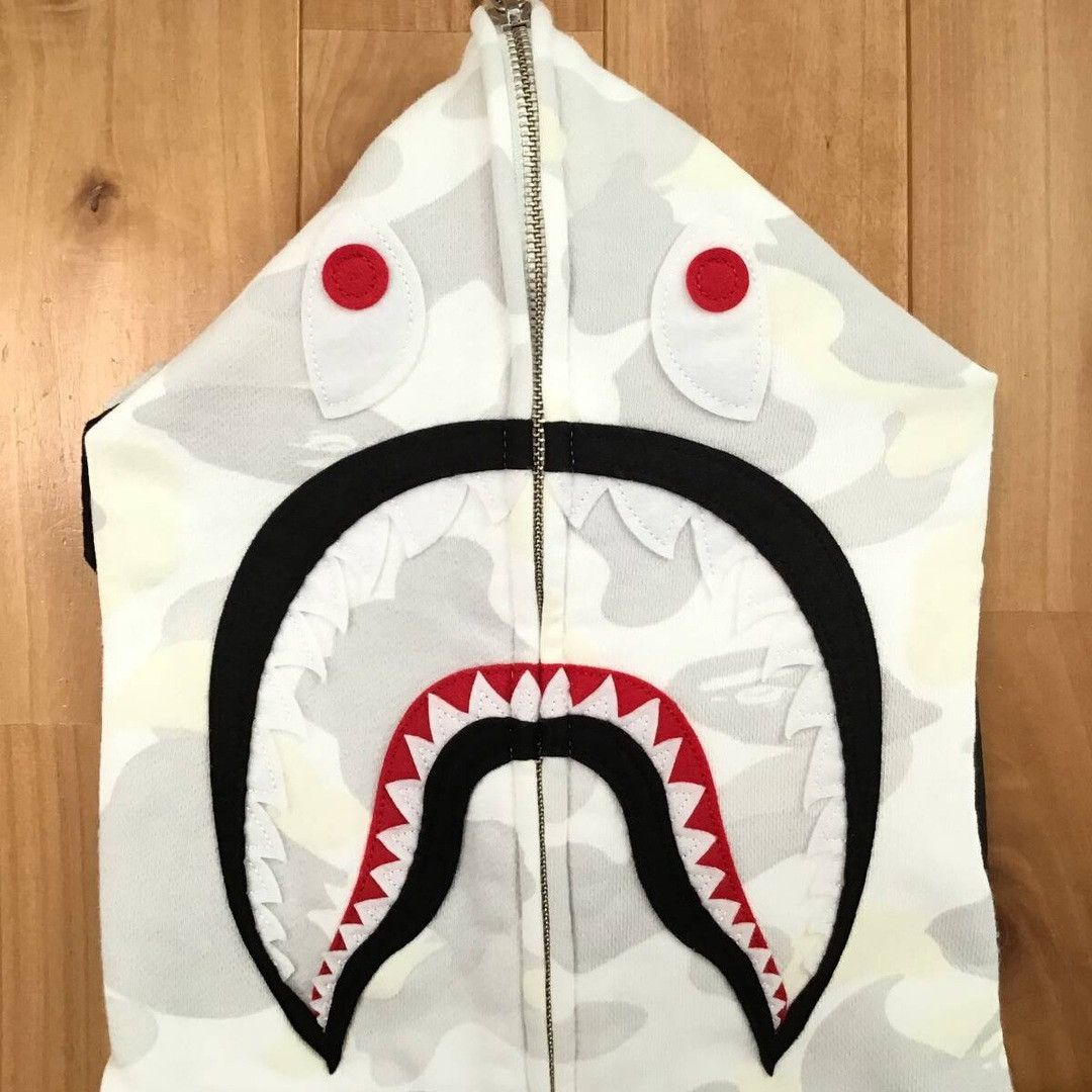 Bape 💫Glow in the dark💫 BAPE City camo shark full zip hoodie APE Size US M / EU 48-50 / 2 - 5 Thumbnail
