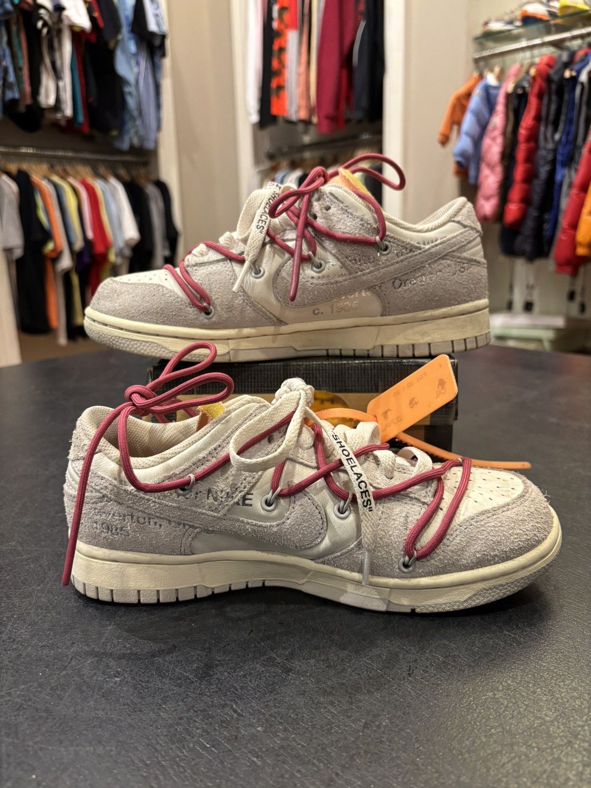 Nike × Off-White Off White x Nike Dunk Low ‘Lot 35’ Size US 6 / EU 39 - 2 Thumbnail