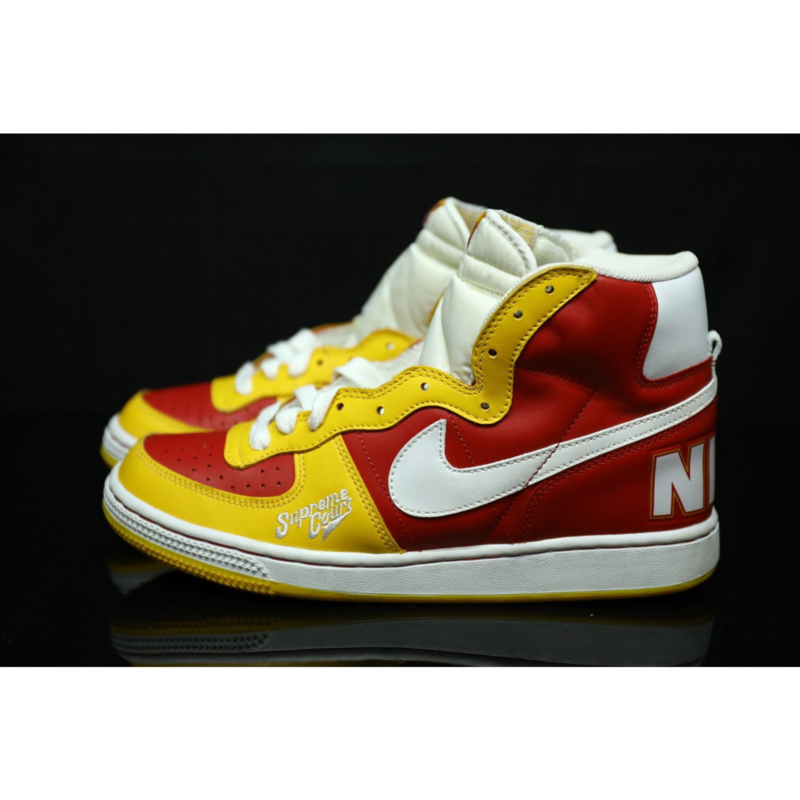 Nike Terminator Hi Supreme Court 308651-611 vintage Nike Terminator Hi Supreme Court 308651-611 Color Red  main image 2