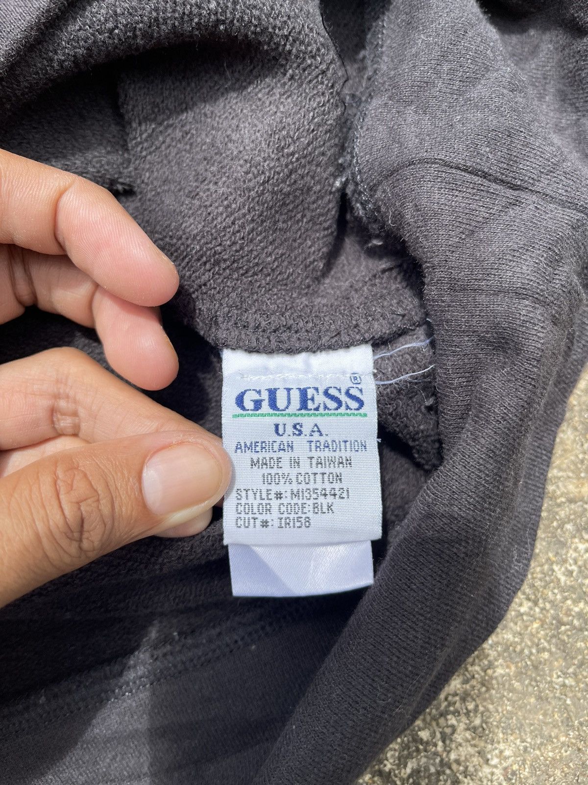 Guess Guess USA Vintage Sweatshirt Faded Black Made in Taiwan Size US M / EU 48-50 / 2 - 13 Thumbnail