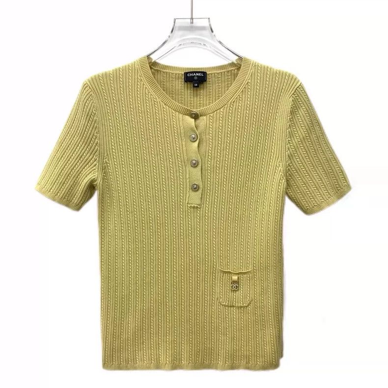 Chanel Chanel Yellow logo diamond-inlaid cotton round-neck short-s Size XS / US 0-2 / IT 36-38 - 1 Thumbnail