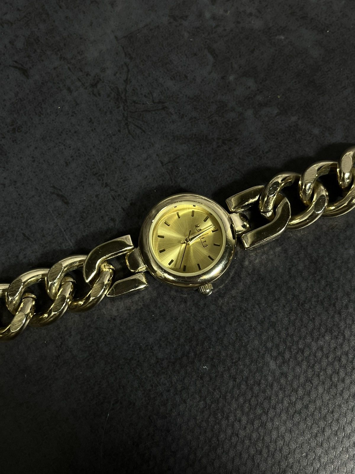 Hysteric Glamour MOHITO Gold Chain Watch, Minimalist Design, Modern Style Size ONE SIZE - 7 Thumbnail