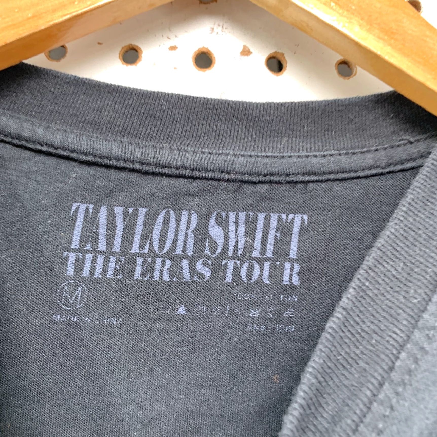 Vintage Taylor Swift T Shirt Mens Medium Black The Eras Tour Graphic Pop Music Size US M / EU 48-50 / 2 - 5 Thumbnail