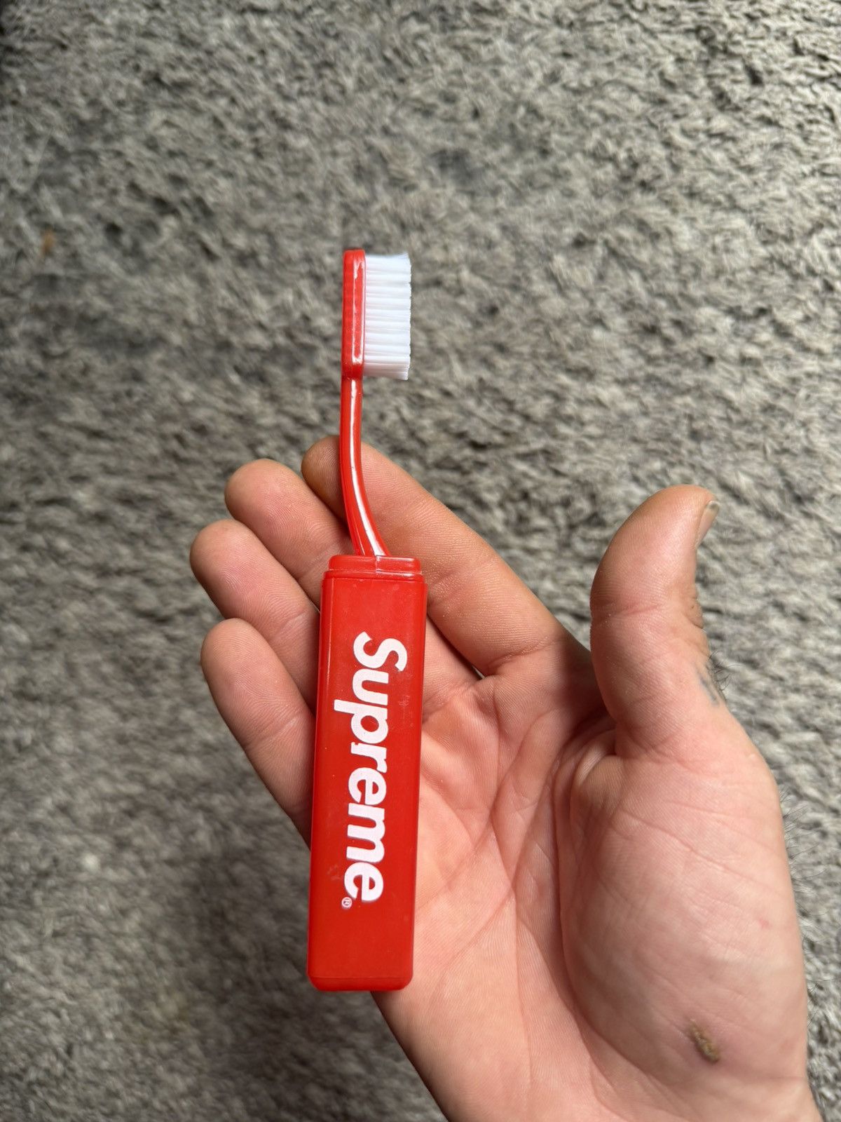 Hypebeast 2017 Supreme Travel Toothbrush Size ONE SIZE - 2 Thumbnail