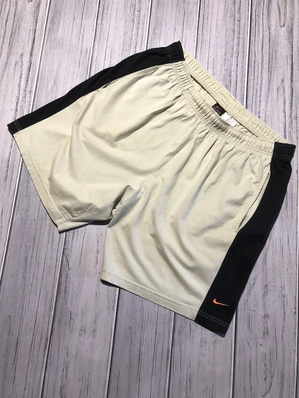 Nike Vintage Nike Shorts Swoosh 90s Y2K Swoosh Size US 36 / EU 52 - 1 Thumbnail