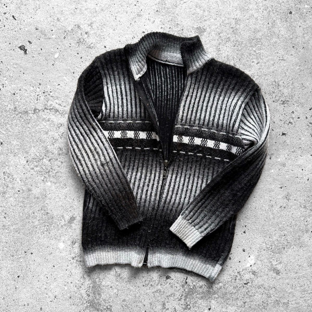 Other Vintage Mens Knit Sweater Wool Acrylic Zip Neck Ribbed Retro Size US M / EU 48-50 / 2 - 3 Thumbnail