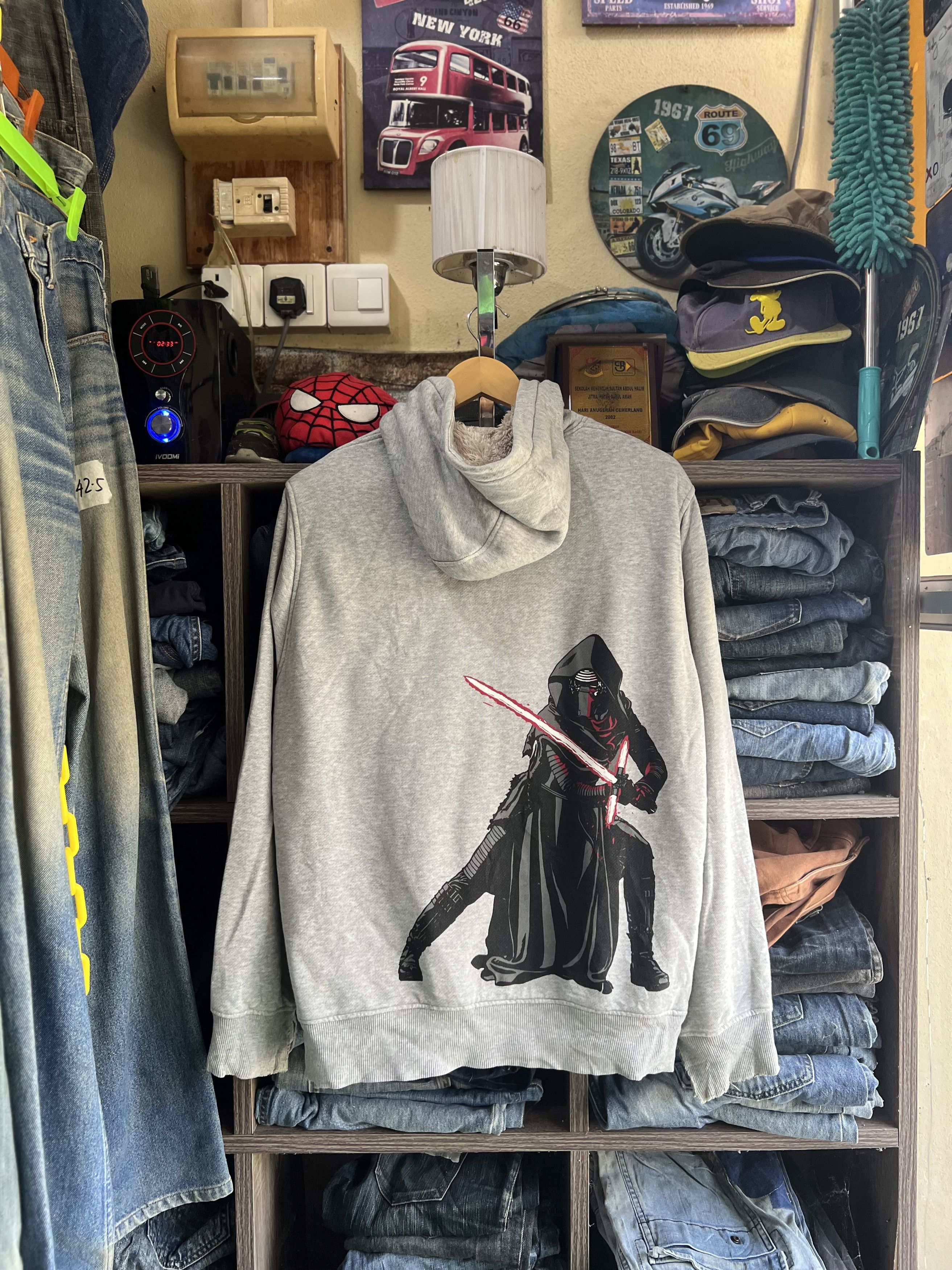 Star Wars 🔥Uniqlo Star Wars Faux Fur Zipper Hoodies Size US M / EU 48-50 / 2 - 18 Thumbnail