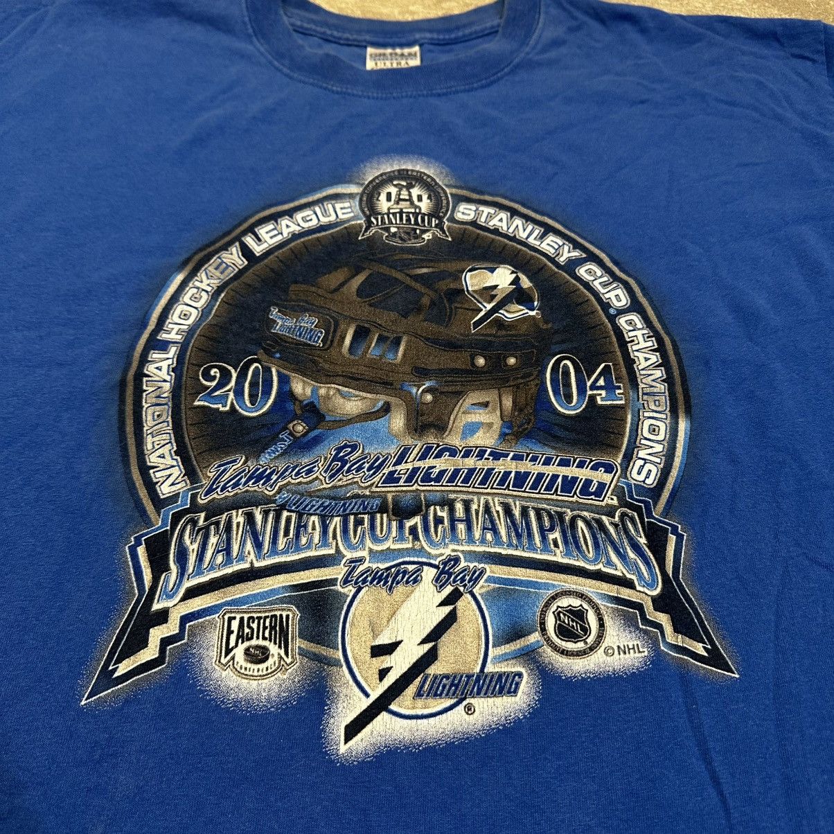 NHL × Vintage Vintage 2004 Tampa Bay Lightning Stanley Cup Champions Tee Size US XL / EU 56 / 4 - 2 Thumbnail