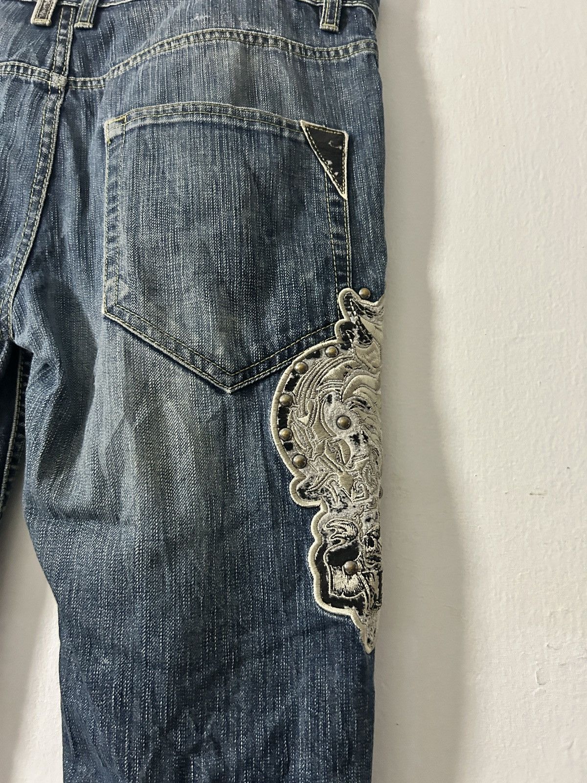 Japanese Brand × Vintage Vintage Jizo Bosatsu Jeans Big Embroidery Size US 34 / EU 50 - 9 Thumbnail