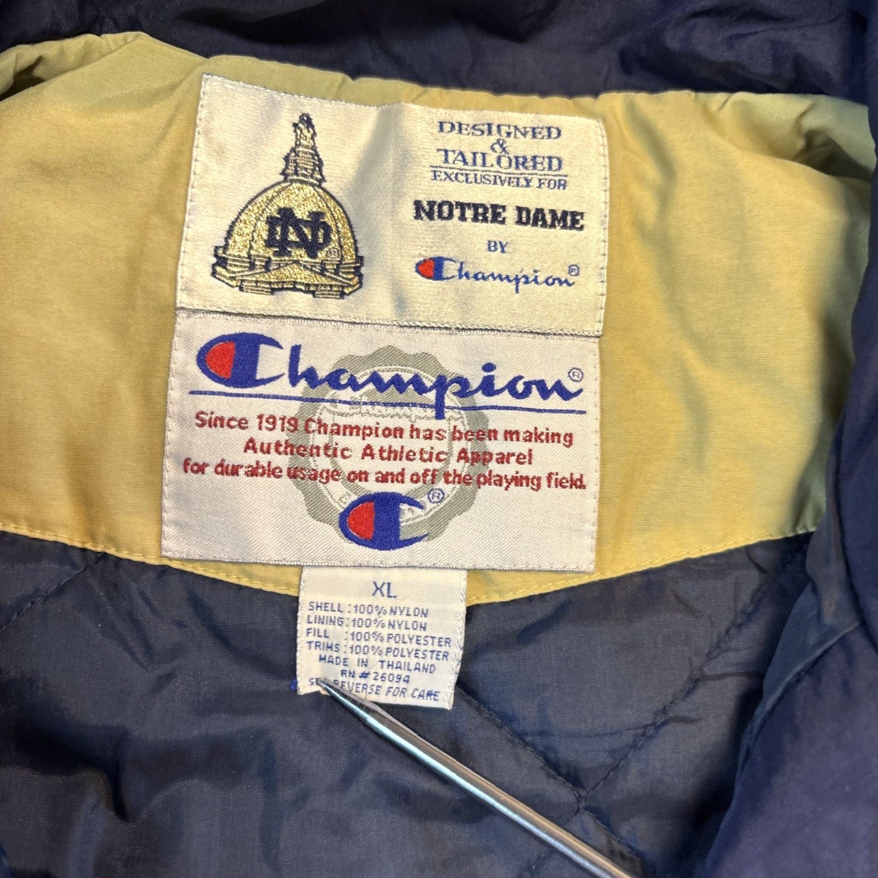 Champion VINTAGE Notre Dame Irish Jacket Mens XL Blue Gold Champion Big Logo NCAA 90s Size US XL / EU 56 / 4 - 6 Thumbnail