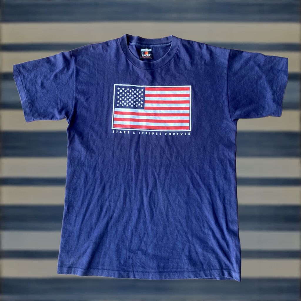 Forever 21 VINTAGE 90s American Flag Stars & Stripes Forever T-Shirt Large Single Stitch Shirt Men L Blue Cotton Signal Graphic Print Crew Neck Short Sleeve Size US L / EU 52-54 / 3 - 1 Thumbnail