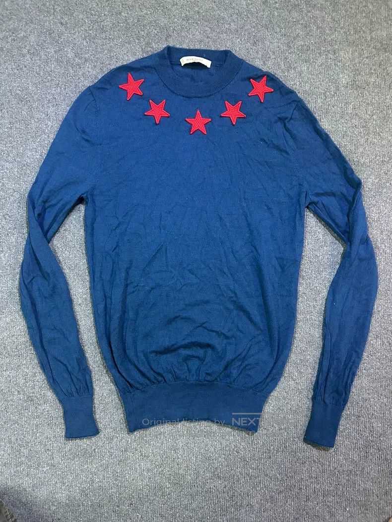 Givenchy Givenchy Pure Wool Star Embroidered Sweater Size US L / EU 52-54 / 3 - 1 Thumbnail