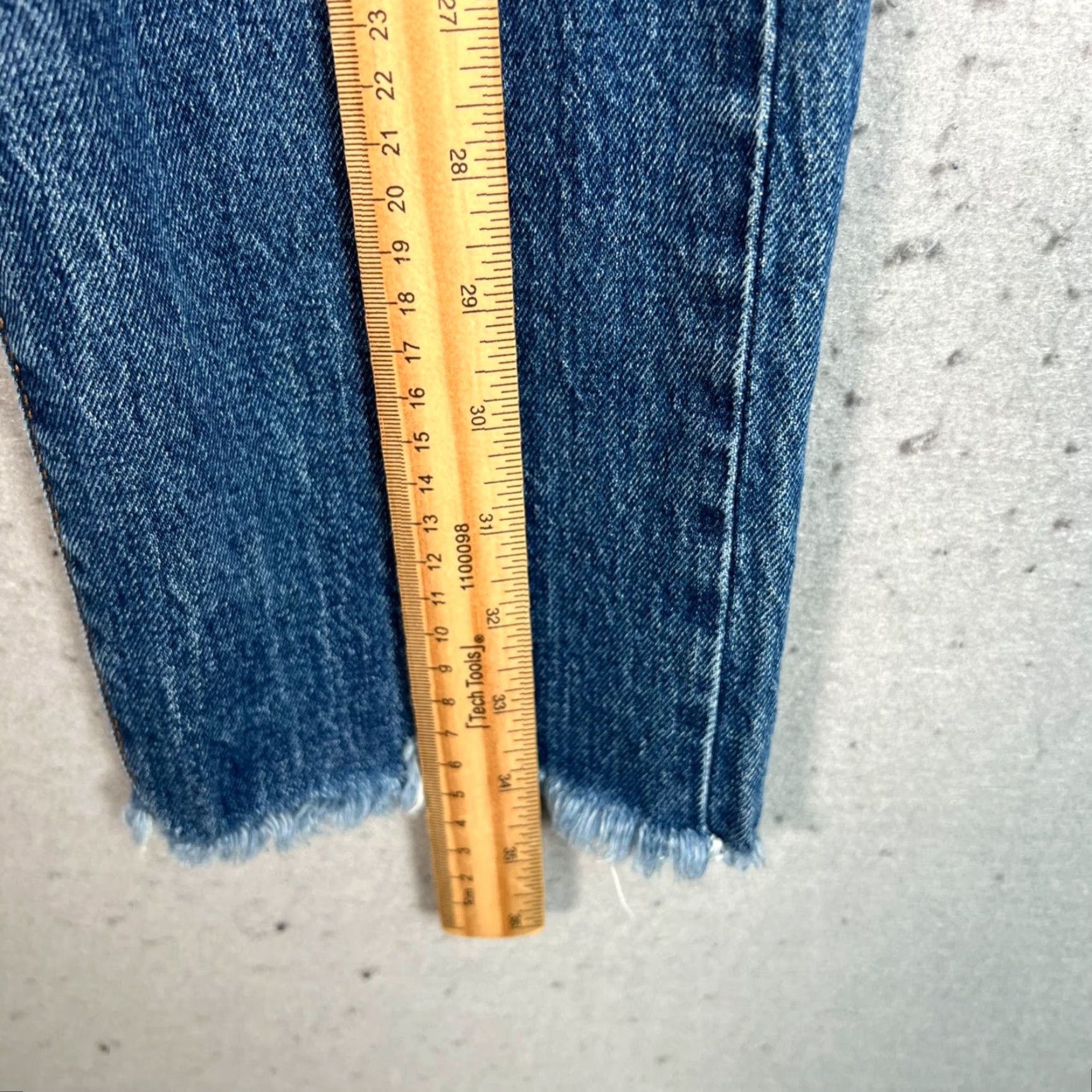 Levi's Levis Wedgie Straight High-Rise Jeans Womens 25 Blue Denim Denim Jeans 90s Vintage 5-Pocket Design Front Button Womens Size 42" / US 20 - 7 Thumbnail