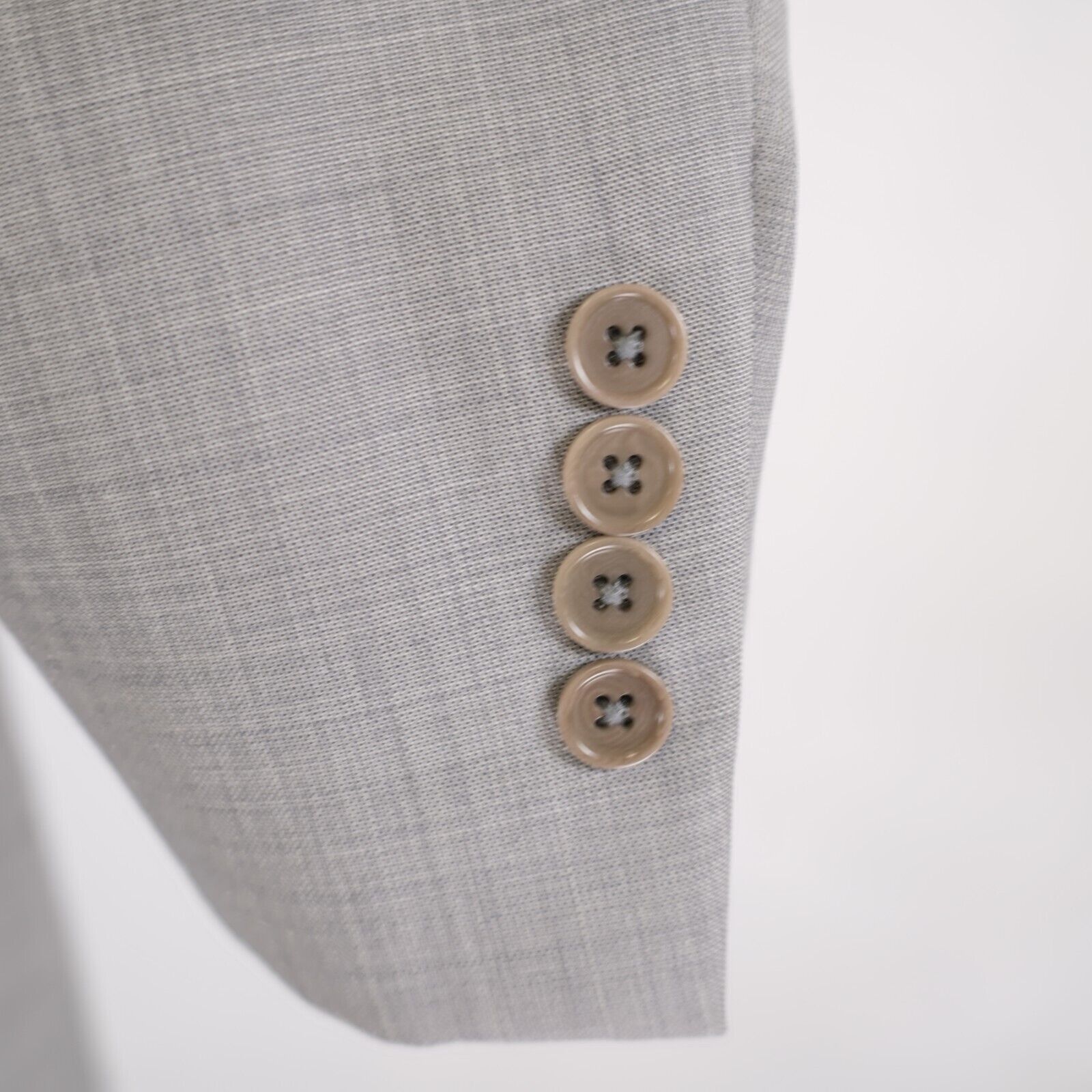 Tallia Tallia Wool Gray Sharkskin Peak Lapel 2 Button Blazer 40R / Size 40R - 3 Thumbnail