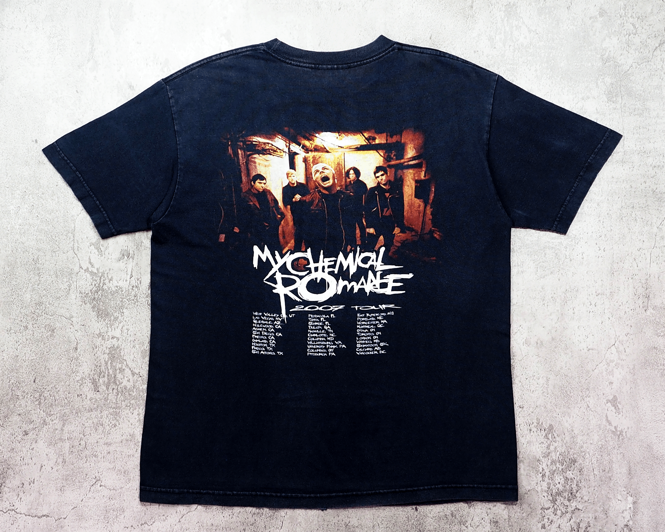 Vintage Vintage 2007 My Chemical Romance Tour Shirt L Size US L / EU 52-54 / 3 - 4 Thumbnail