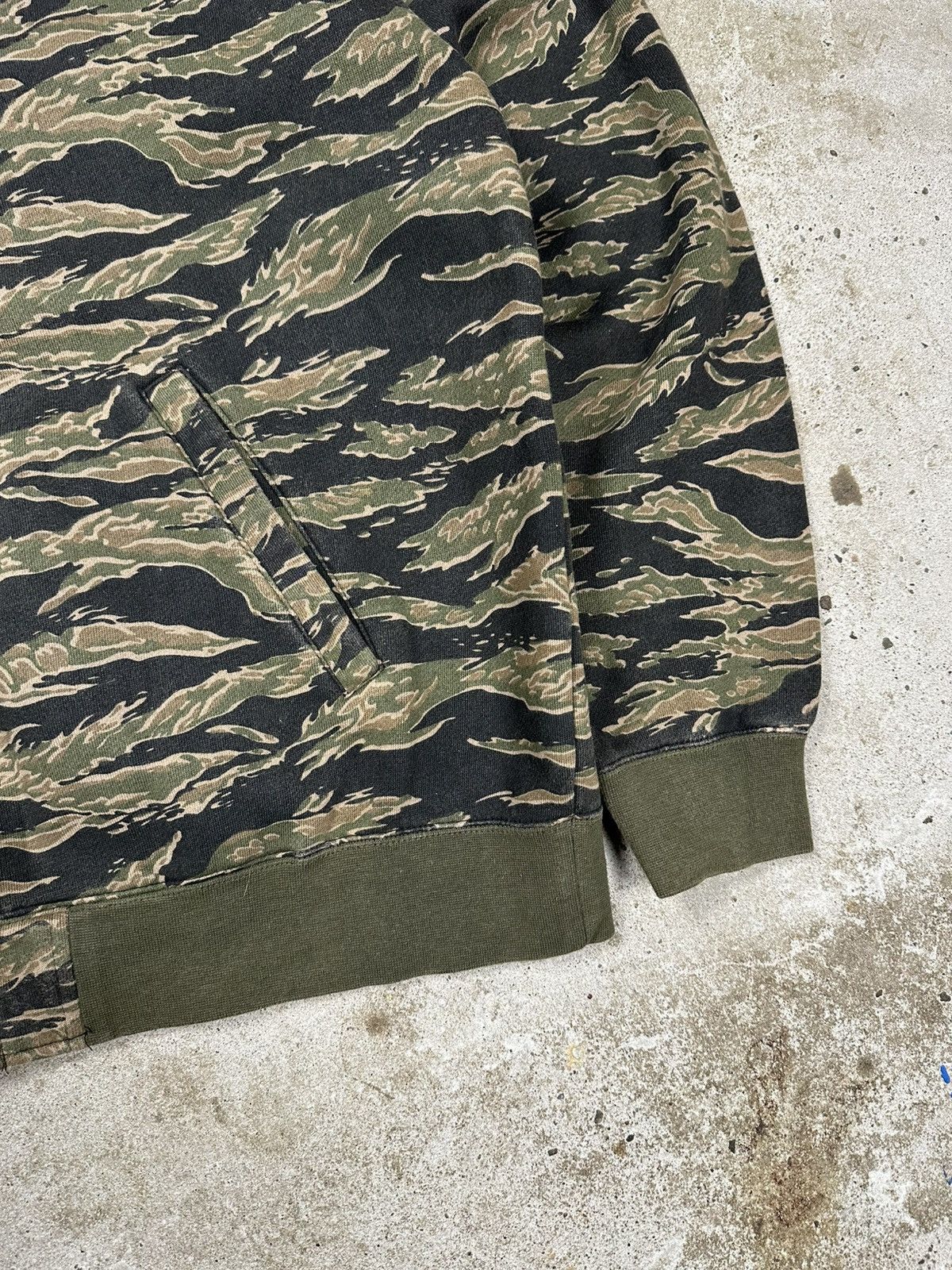 Obey × Vintage Obey Camo Realtree Varsity Style Sweatshirt Button Up Size US L / EU 52-54 / 3 - 4 Thumbnail
