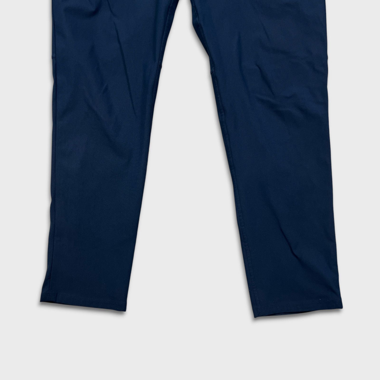 Lululemon Lululemon ABC Pant Slim Warpstreme 32x36 Casual Trousers Size US 36 / EU 52 - 4 Thumbnail