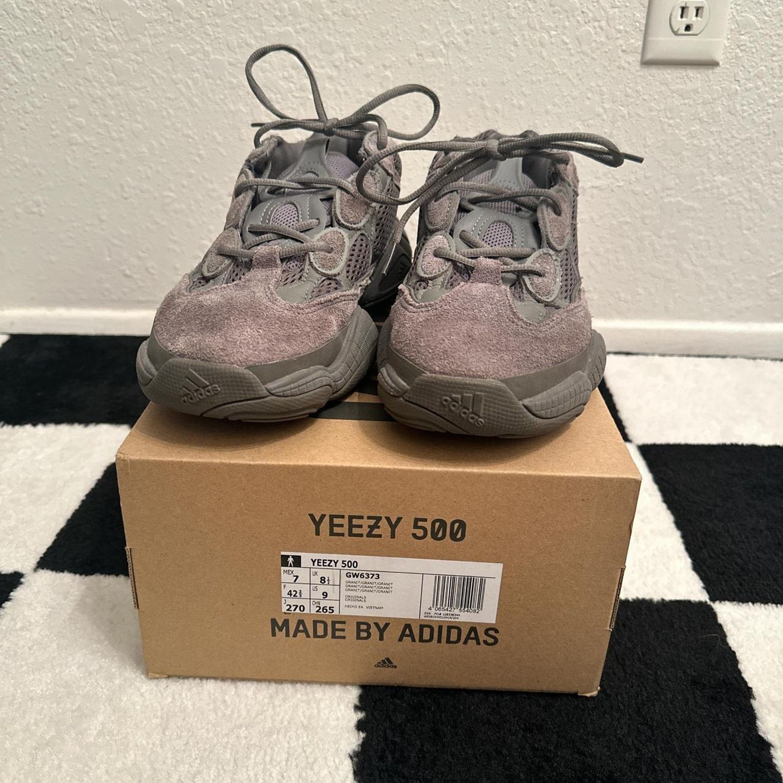 Yeezy Yeezy 500 Granite gray 9 Us Size US 9 / EU 42 - 3 Thumbnail
