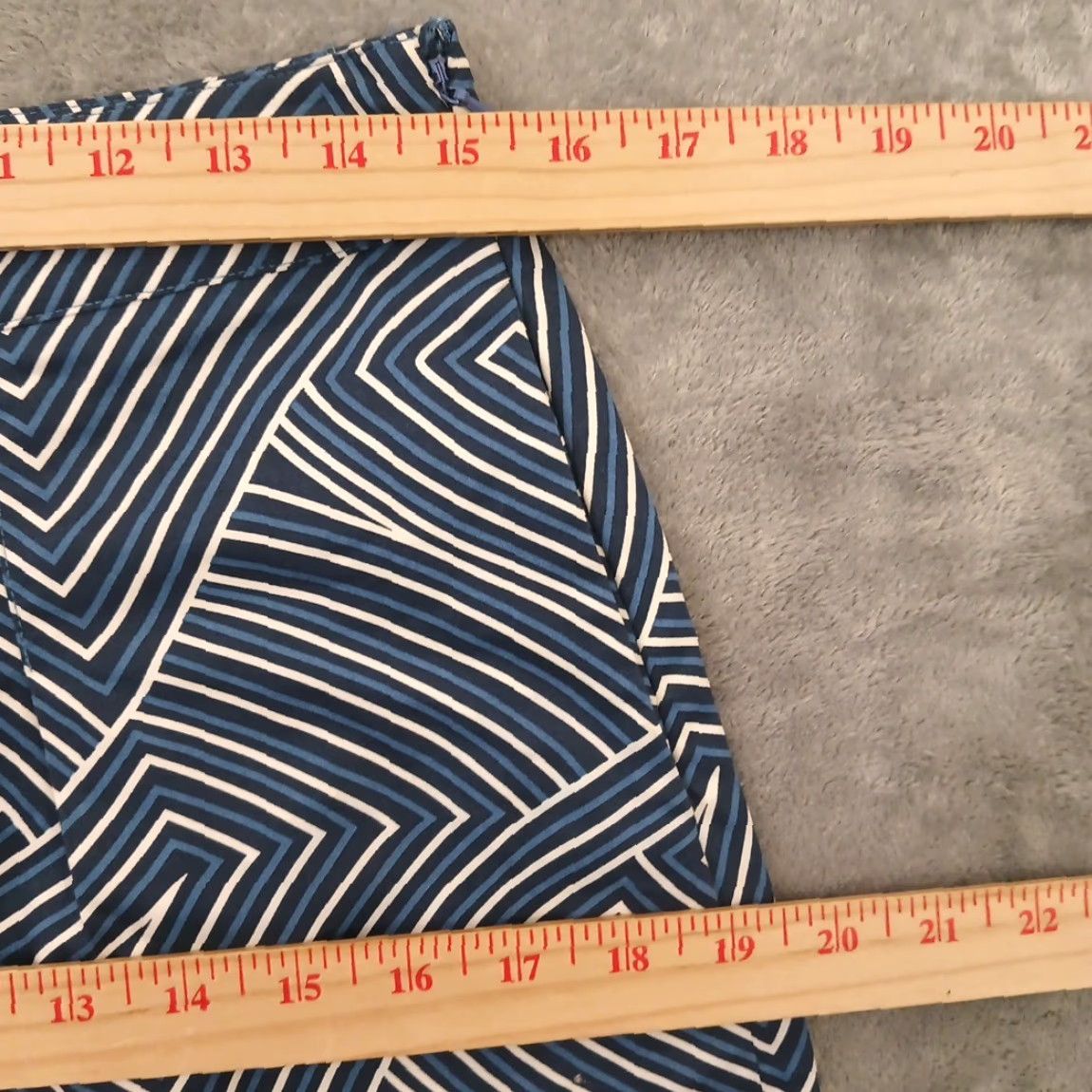 Calvin Klein Calvin Klein Skirt Short Blue Geometric Pockets Cotton Size 4 Women's Pencil Zip Reactivation: None Size 27" / US 4 / IT 40 - 3 Thumbnail