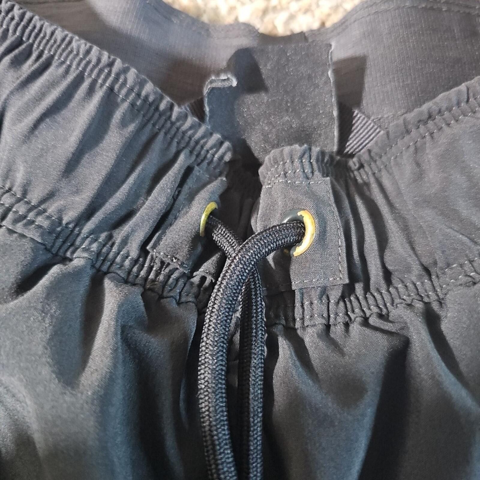 Jordan Brand Jordan M Athletic Shorts Size US 26 / EU 42 - 3 Thumbnail