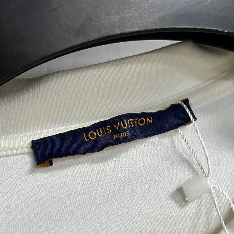 Other Louis Vuitton White Logo monogram printed T-shirt short sl Size US L / EU 52-54 / 3 - 3 Thumbnail