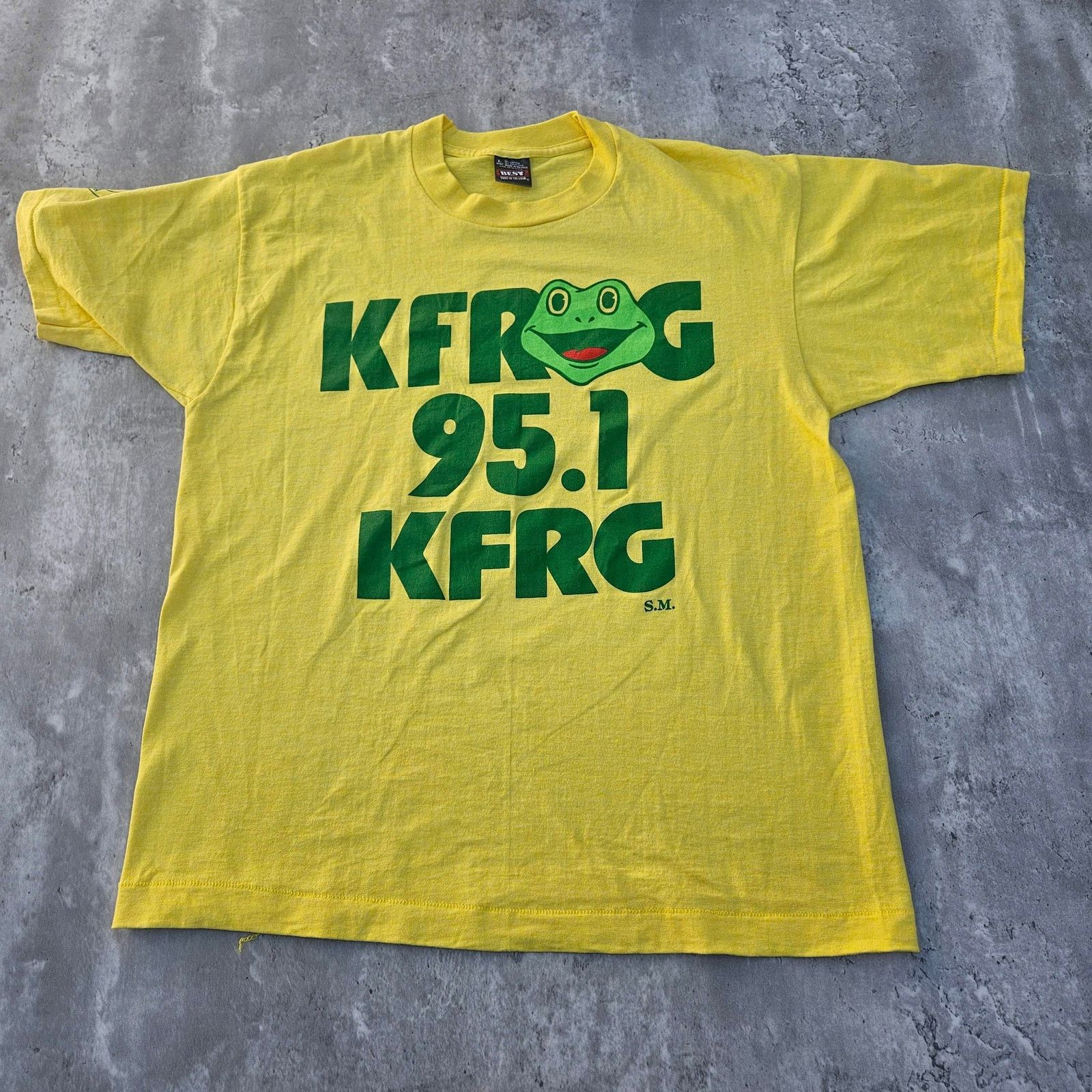 Fruit Of The Loom Vintage Kfrog Shirt Size Large Yellow Single Stitch Size US L / EU 52-54 / 3 - 1 Thumbnail