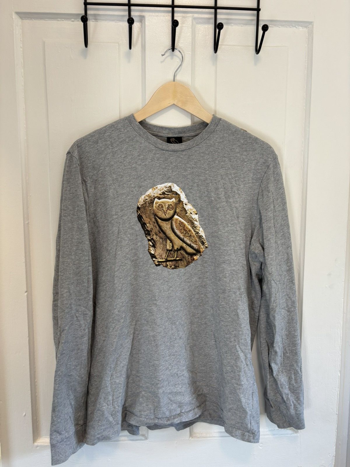 October's Very Own Grey Stone OVO Long Sleeve Size US L / EU 52-54 / 3 - 1 Thumbnail