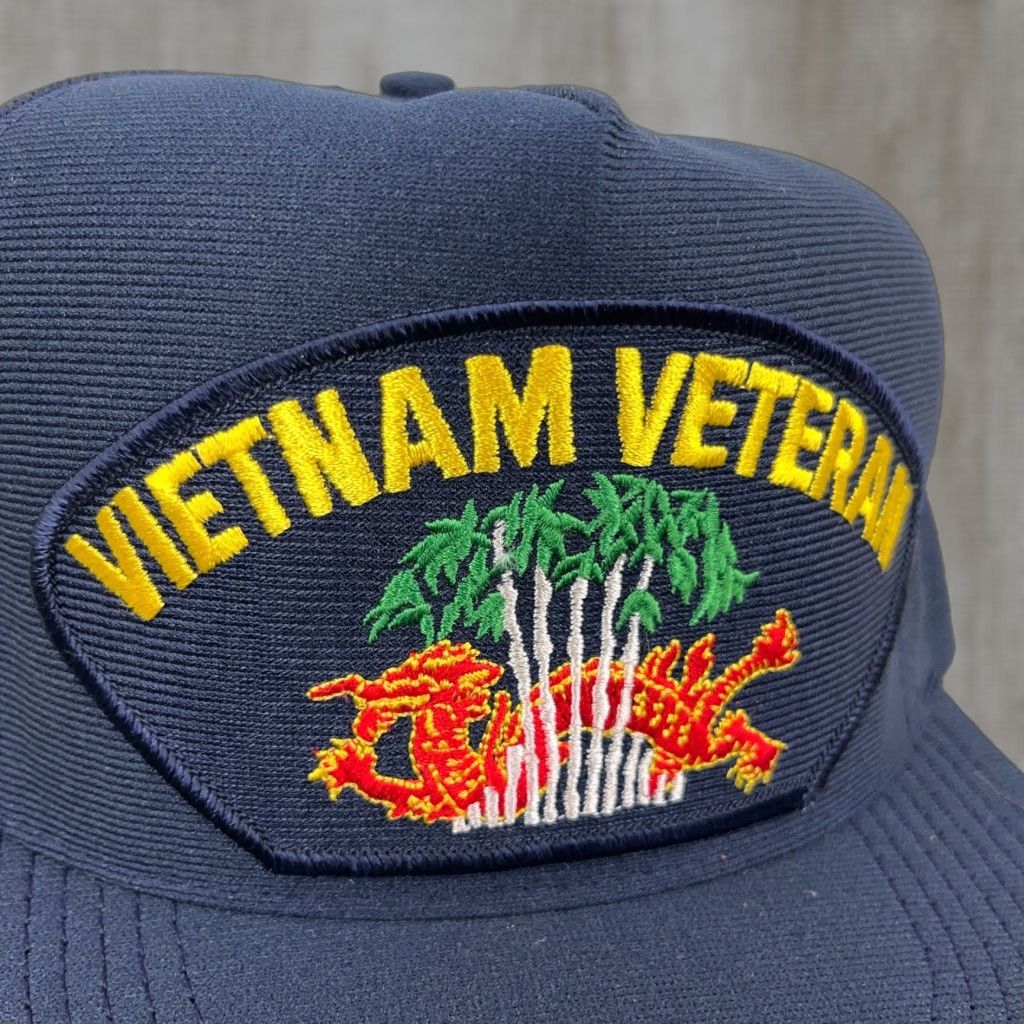 Vintage VINTAGE Eagle Crest Hat Cap Snapback One Size Blue 90s Dragon USA Military Army 80s Retro Logo Mens Size ONE SIZE - 1 Thumbnail