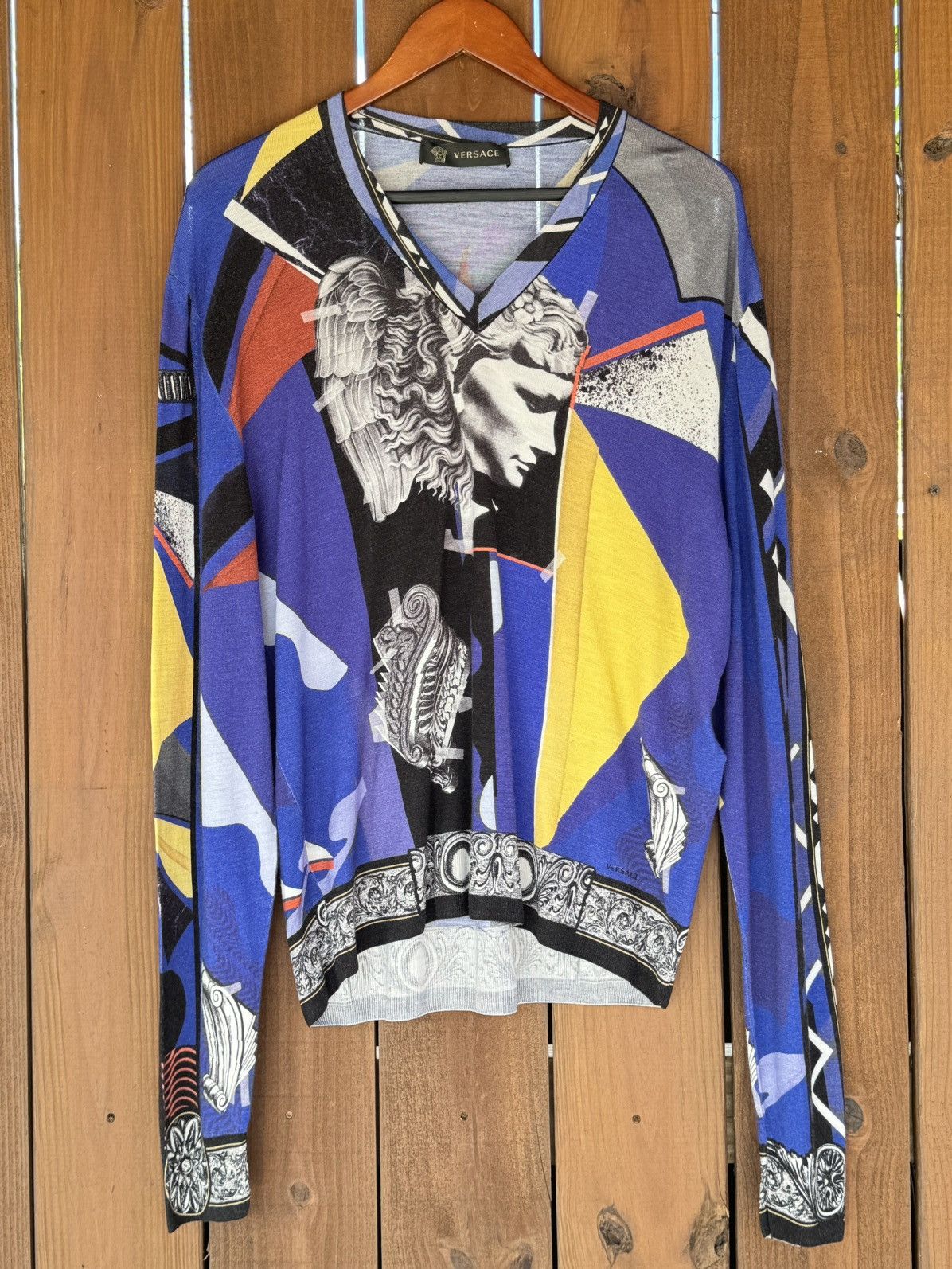 Versace VERSACE WOOL SWEATER with ANTIQUE PRINT size 52 Size US L / EU 52-54 / 3 - 1 Thumbnail
