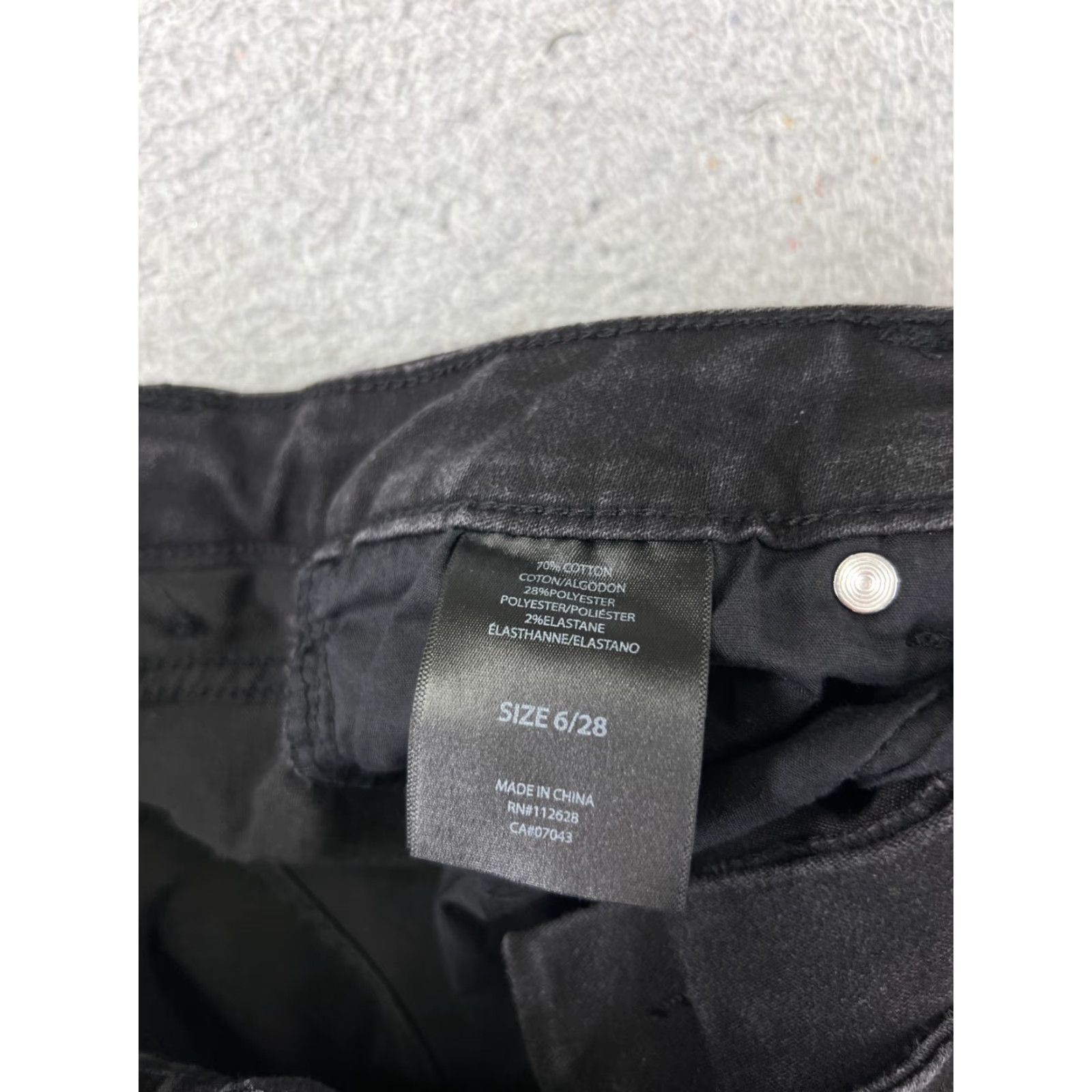 Vintage Tahari Jeans Womens 6 Black Denim Tapered Cotton Blend Mid Rise 26x25 Regular Inseam 25 in 5-Pocket Zipper Distressed Crop Stretch Vintage No Size 28" / US 6 / IT 42 - 7 Thumbnail