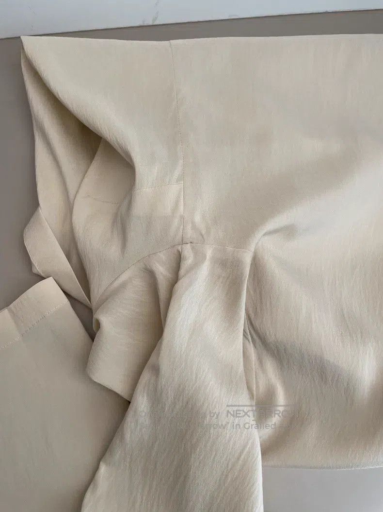 Brunello Cucinelli Brunello Cucinelli Beige Beaded Round Neck Silk Long Sleev Size L / US 10 / IT 46 - 7 Thumbnail