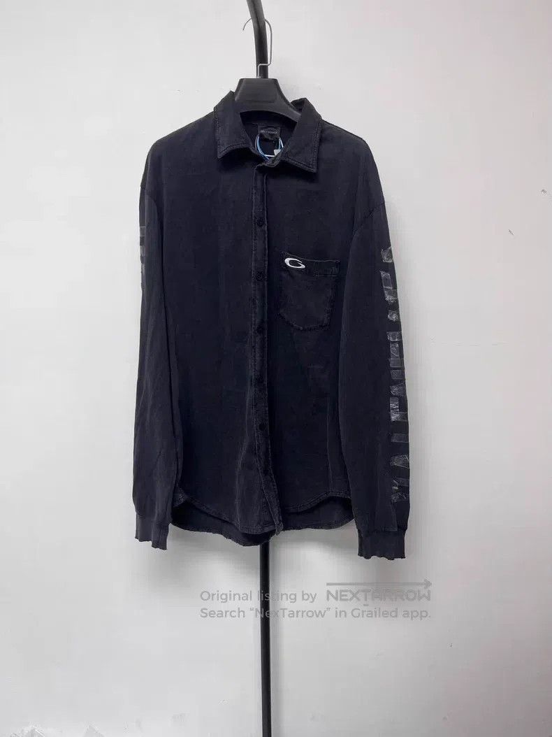 Balenciaga Balenciaga Embroidered Knit T-Shirt Sleeve Shirt Size US L / EU 52-54 / 3 - 1 Thumbnail