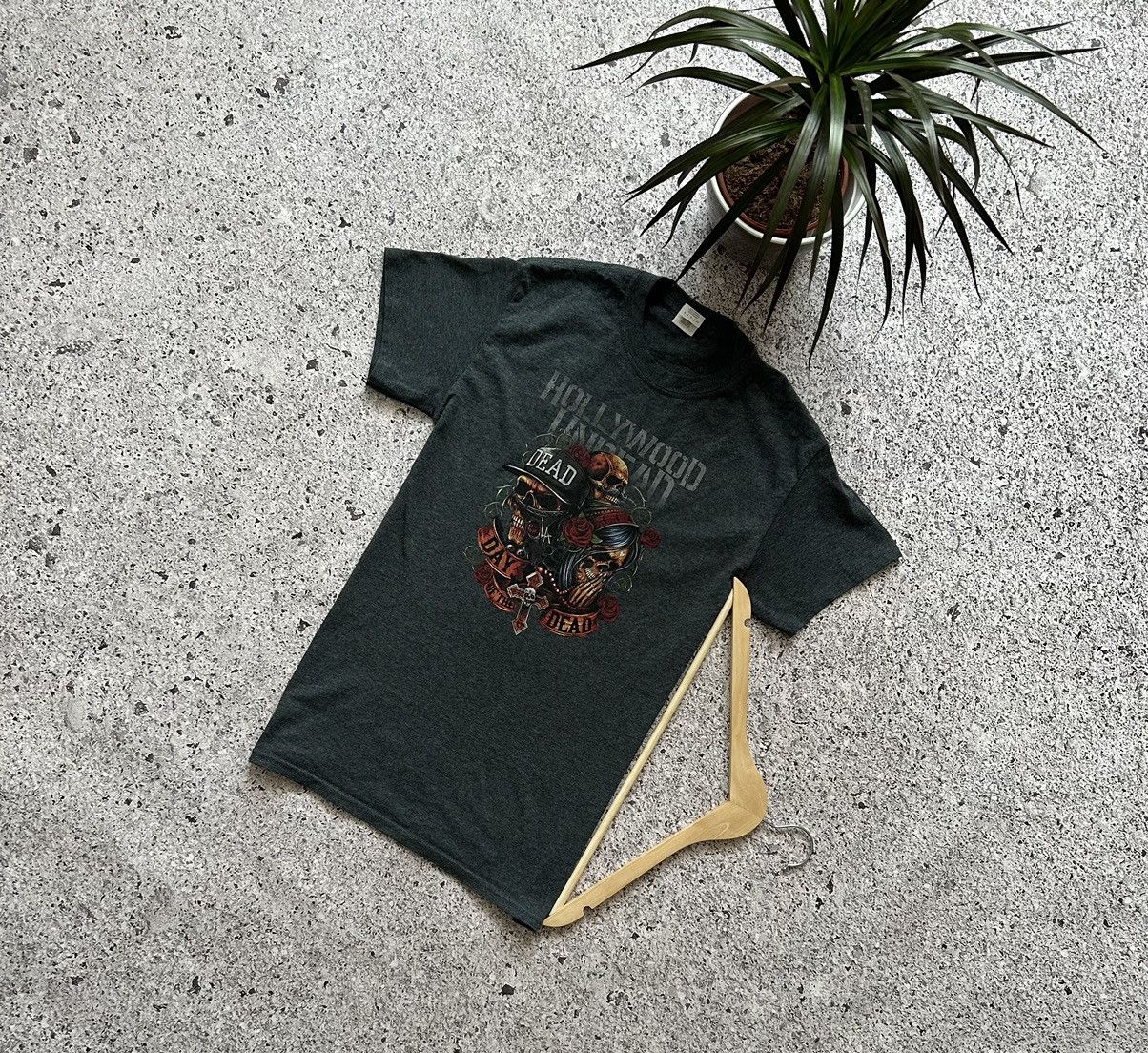 Band Tees × Vintage Vintage Hollywood Undead Day Of The Dead 2015 Rock T-Shirt Size US S / EU 44-46 / 1 - 1 Thumbnail