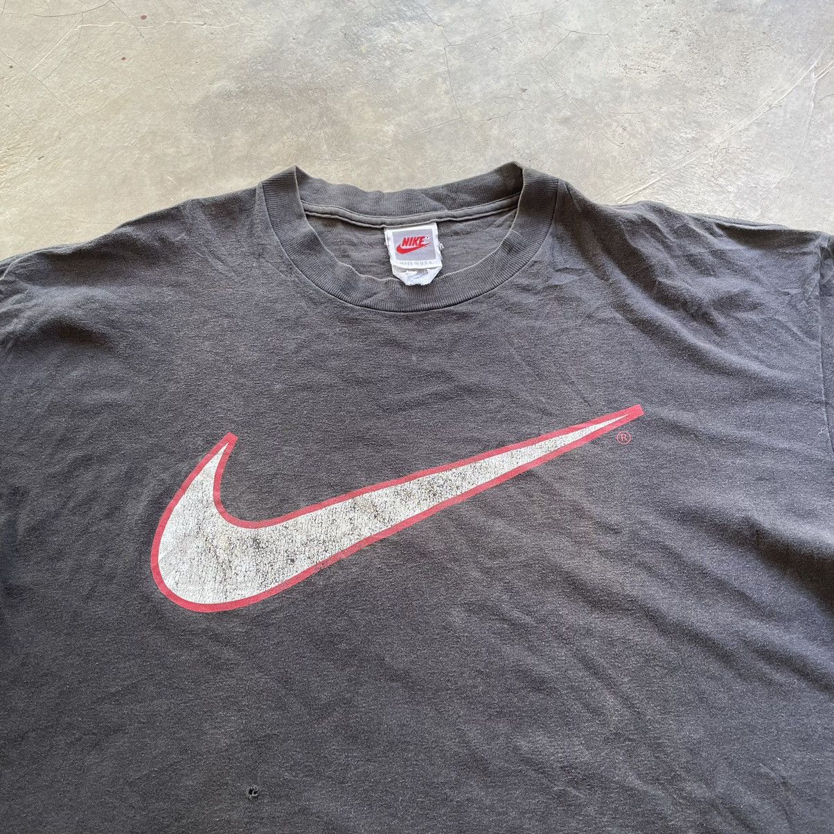 Nike Vintage Nike tee big logo rare size XL Size US XL / EU 56 / 4 - 7 Thumbnail