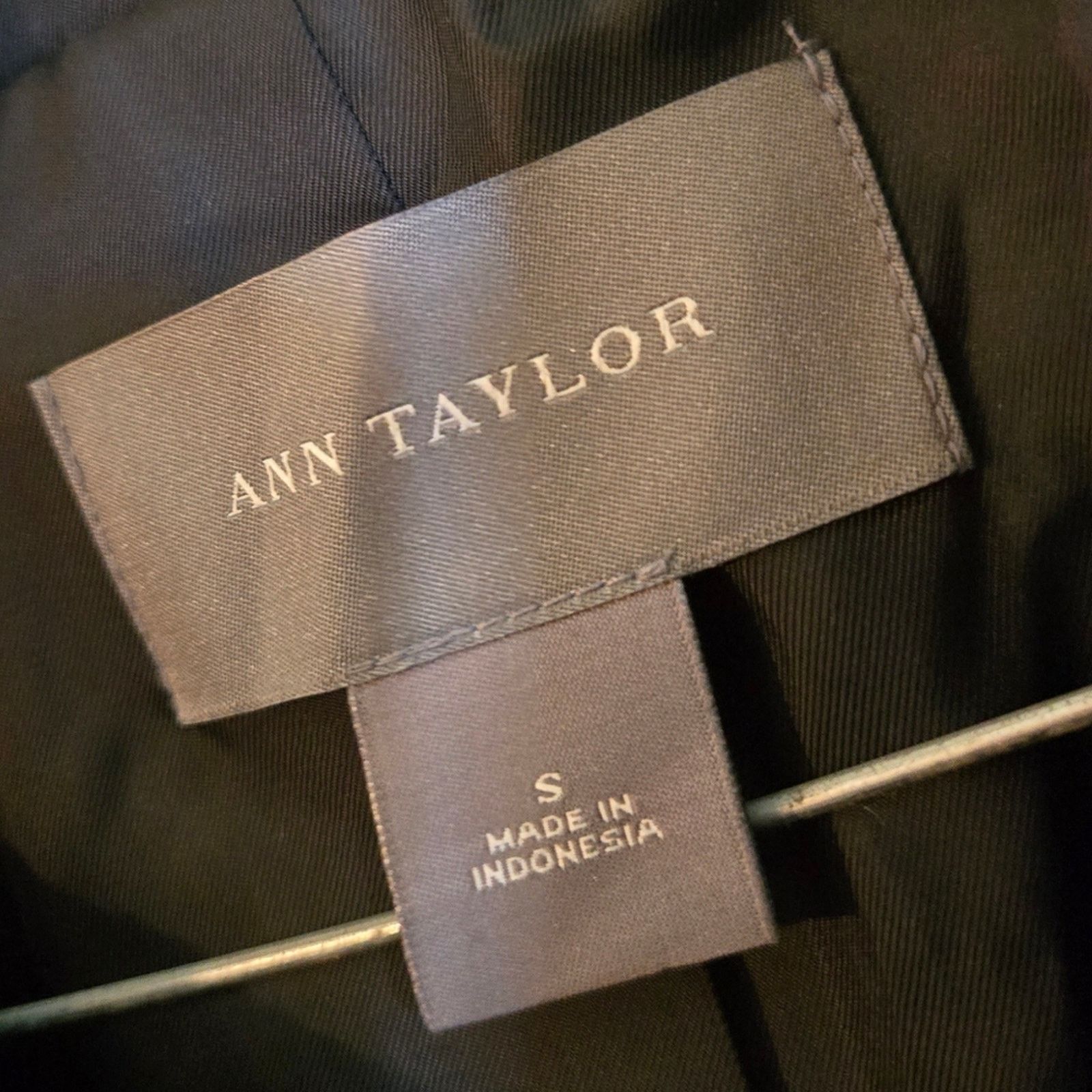 Ann Taylor Ann Taylor black trench jacket, size S Size S / US 4 / IT 40 - 4 Thumbnail