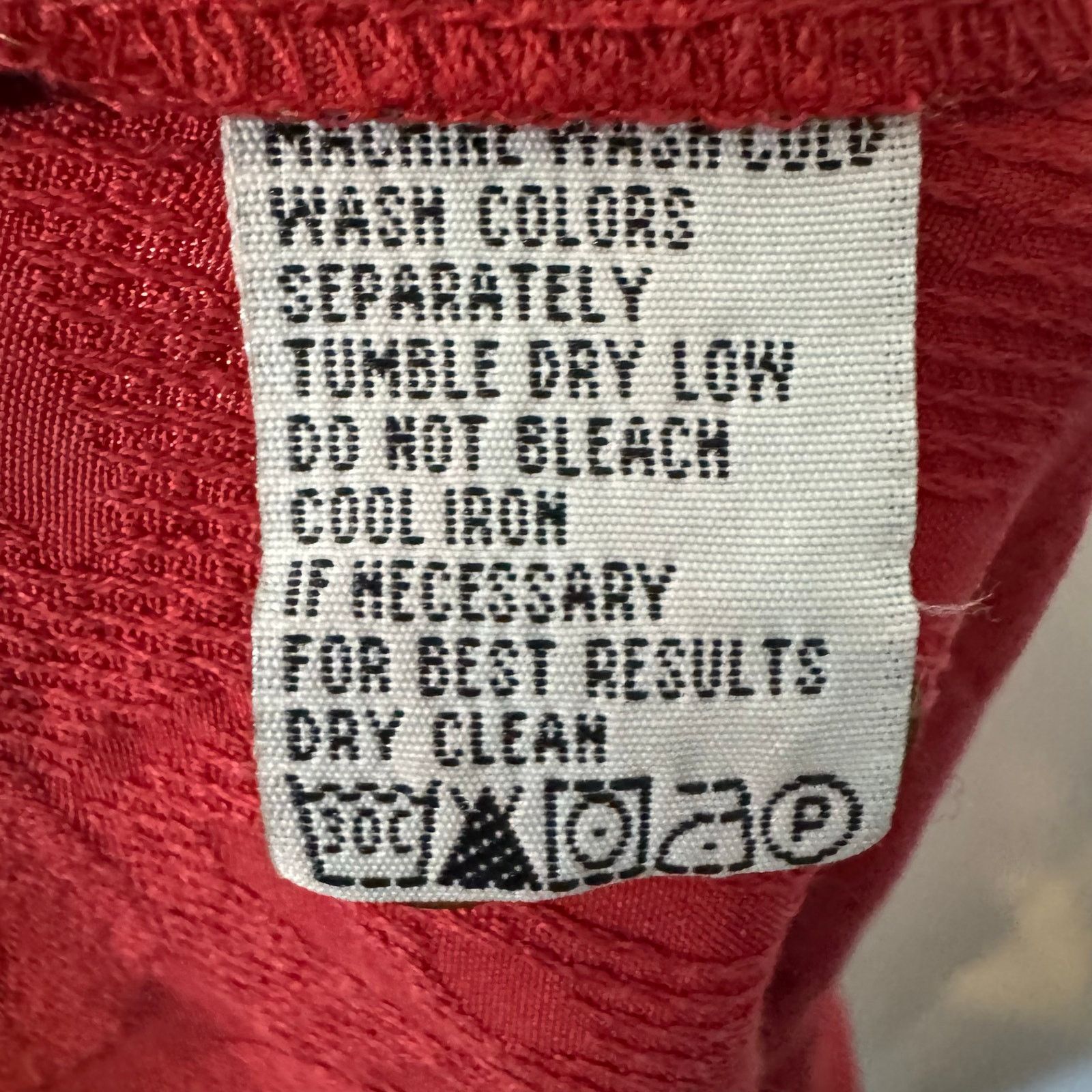 Tommy Bahama Tommy Bahama Men's Red 100% Silk camp loop collar shirt XL Size US XL / EU 56 / 4 - 6 Thumbnail