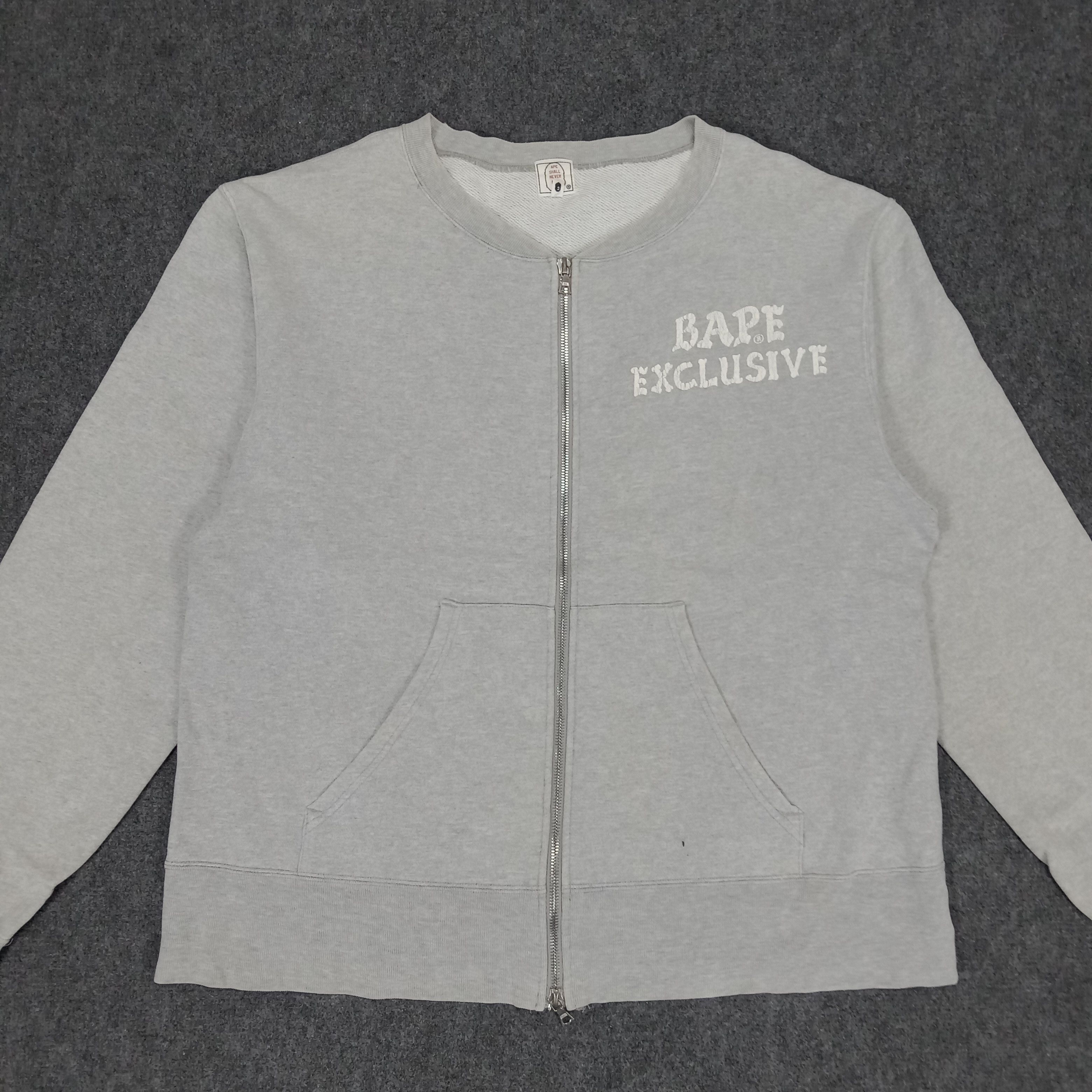 Bape × Vintage Bape Exclusive Zip Crewneck Size US L / EU 52-54 / 3 - 2 Thumbnail