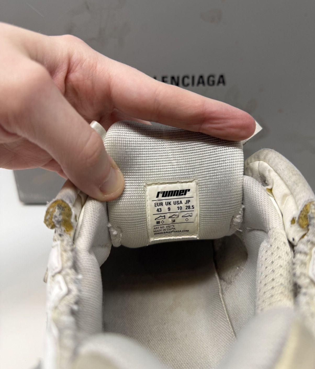 Balenciaga Balenciaga Runner Sneaker White/Red/Black New Season Size US 10 / EU 43 - 7 Thumbnail