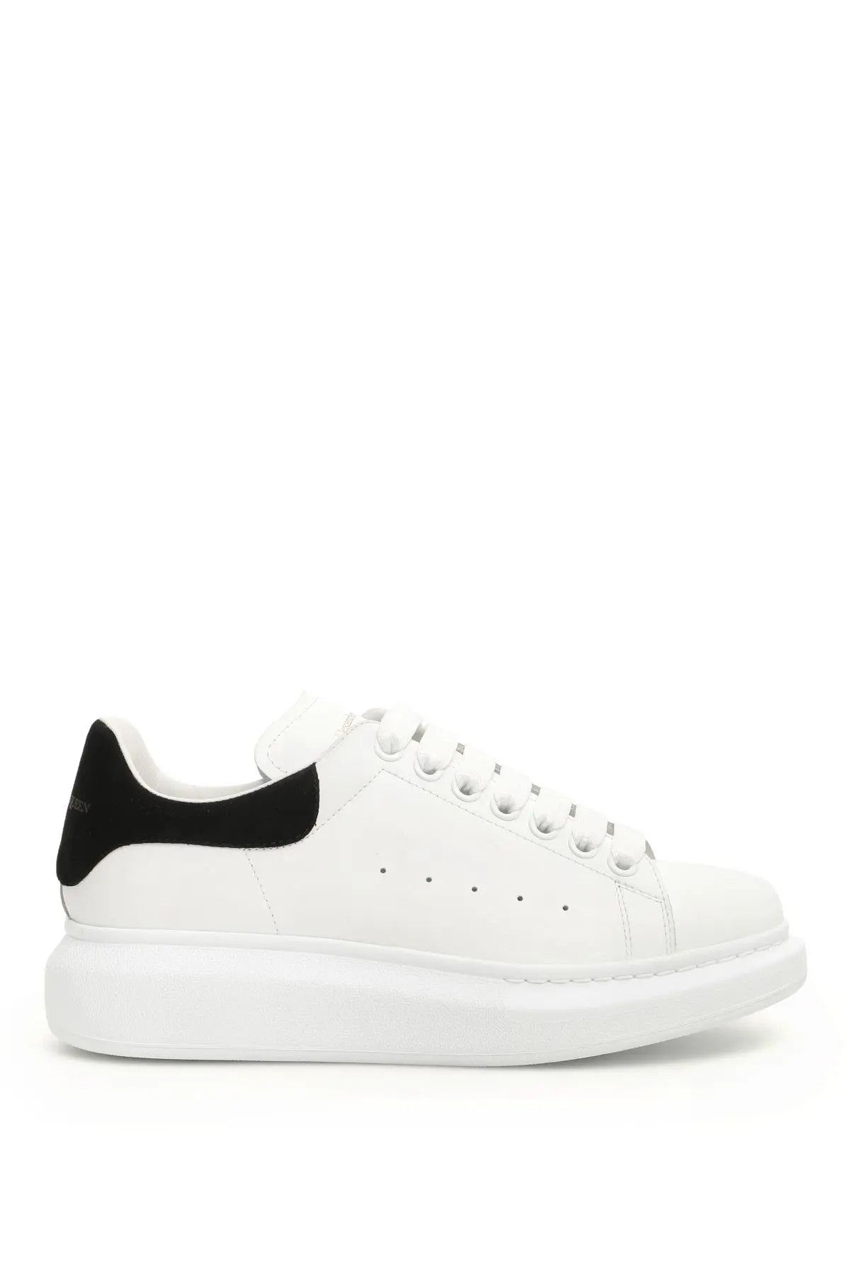 image of Alexander Mcqueen O1S22I1N1223 Oversized Sneakers In White Black, Women's (Size 9)