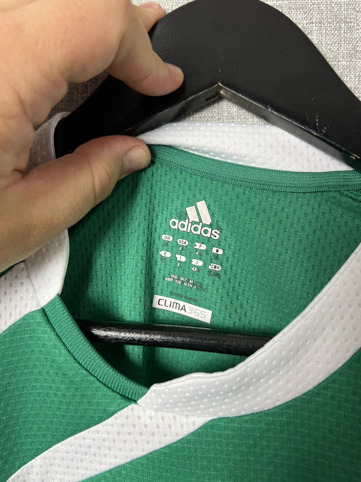 Adidas Rare Adidas Wolfsburg 2009 - 2010 Bundesliga VFL Away Jersey Size US XL / EU 56 / 4 - 20 Thumbnail