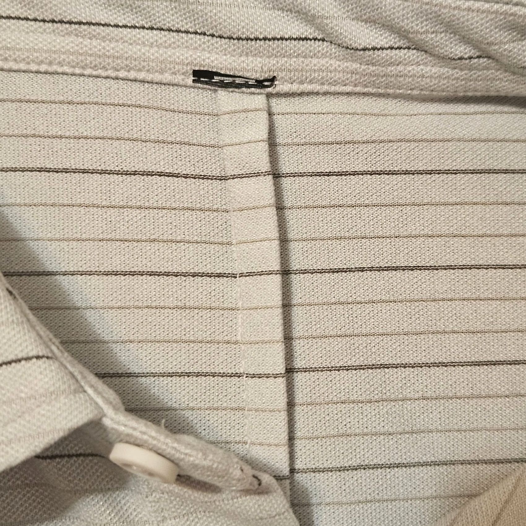Lululemon lululemon Polo Shirt Size Large White Striped Casual Golf Short Sleeve Stretch Size US L / EU 52-54 / 3 - 3 Thumbnail