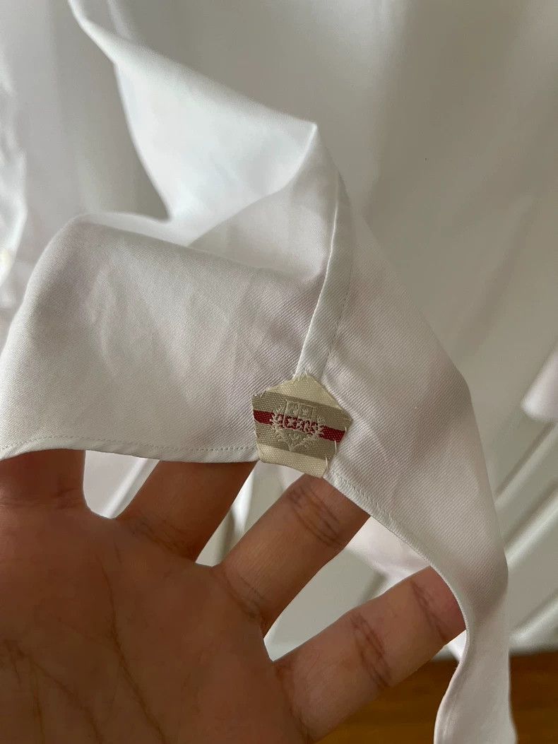 Loro Piana LORO PIANA The man is wearing a white shirt Size US M / EU 48-50 / 2 - 4 Thumbnail