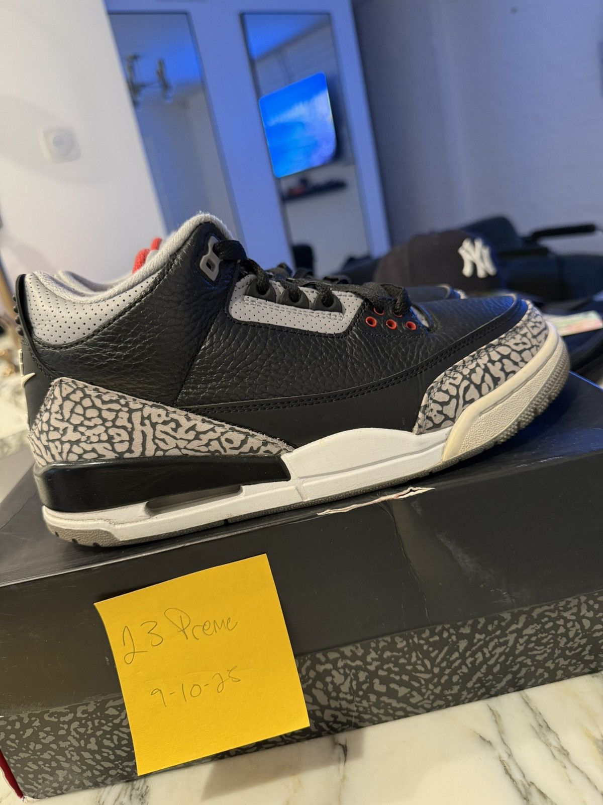 Jordan Brand Air Jordan Retro 3 Black Cement 2018 Size US 8 / EU 41 - 3 Thumbnail